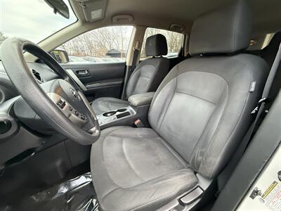 2015 Nissan Rogue Select S   - Photo 12 - Garden City, ID 83714