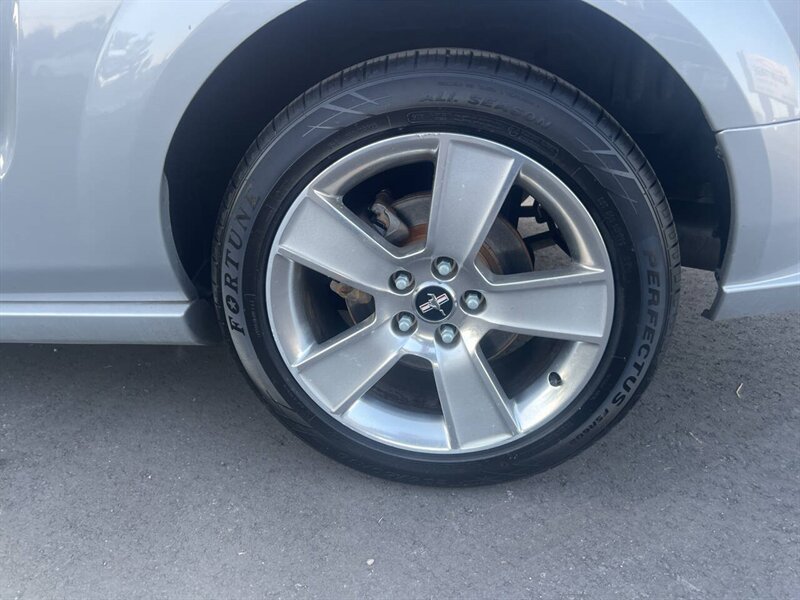 2006 Ford Mustang GT Deluxe 2dr Convertible - Photo 19 - Garden City, ID 83714