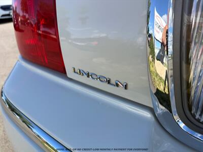2004 Lincoln Town Car Ultimate - Photo 17 - Garden City, ID 83714