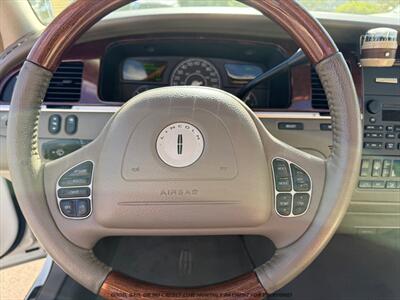 2004 Lincoln Town Car Ultimate - Photo 27 - Garden City, ID 83714