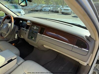 2004 Lincoln Town Car Ultimate - Photo 21 - Garden City, ID 83714