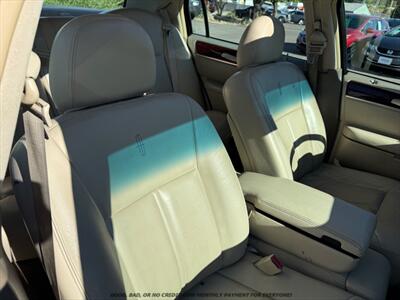 2004 Lincoln Town Car Ultimate - Photo 20 - Garden City, ID 83714