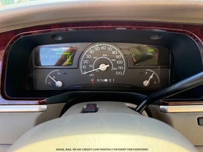 2004 Lincoln Town Car Ultimate - Photo 12 - Garden City, ID 83714