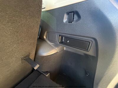 2018 Volkswagen Tiguan 2.0T SE 4Motion   - Photo 35 - Garden City, ID 83714