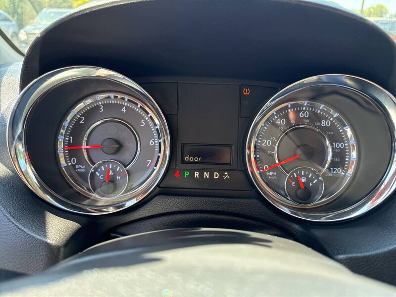 2016 Chrysler Town and Country LX 4dr Mini Van - Photo 12 - Garden City, ID 83714