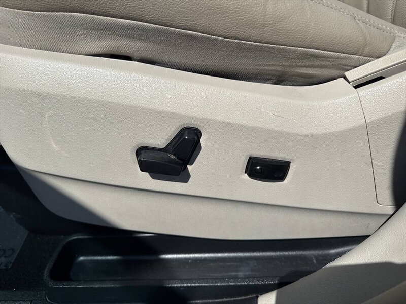 2016 Chrysler Town and Country LX 4dr Mini Van - Photo 31 - Garden City, ID 83714