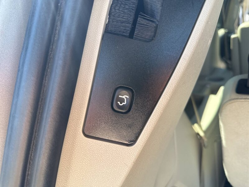 2016 Chrysler Town and Country LX 4dr Mini Van - Photo 33 - Garden City, ID 83714