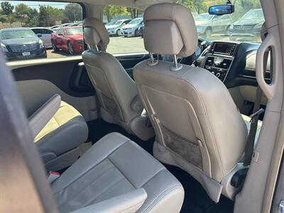 2016 Chrysler Town and Country LX 4dr Mini Van - Photo 20 - Garden City, ID 83714
