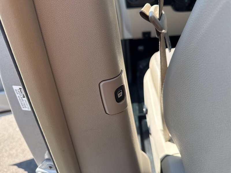 2016 Chrysler Town and Country LX 4dr Mini Van - Photo 32 - Garden City, ID 83714