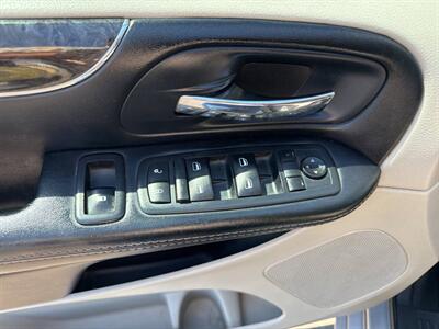 2016 Chrysler Town and Country LX 4dr Mini Van - Photo 25 - Garden City, ID 83714