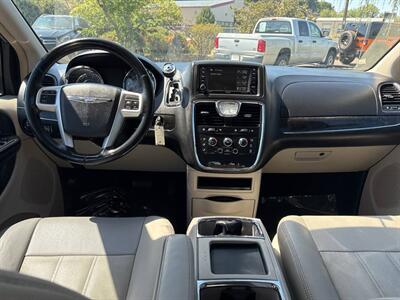 2016 Chrysler Town and Country LX 4dr Mini Van - Photo 9 - Garden City, ID 83714