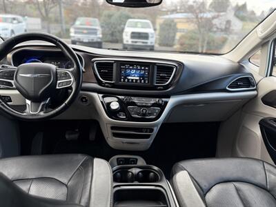 2019 Chrysler Pacifica Touring L   - Photo 9 - Garden City, ID 83714