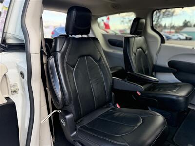 2019 Chrysler Pacifica Touring L   - Photo 20 - Garden City, ID 83714