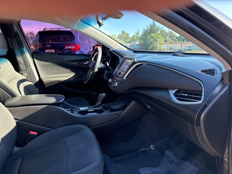 2017 Chevrolet Malibu LS Fleet 4dr Sedan - Photo 20 - Garden City, ID 83714