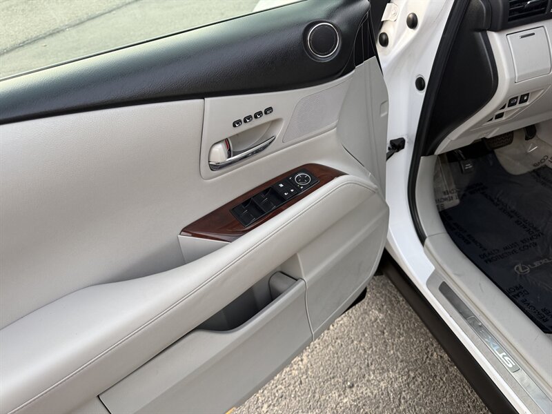 2010 Lexus RX 350 - Photo 10 - Garden City, ID 83714