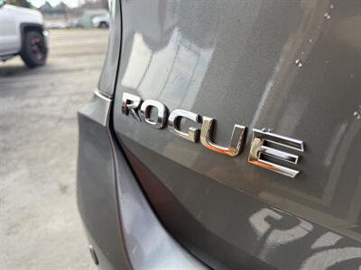 2019 Nissan Rogue SL   - Photo 32 - Garden City, ID 83714