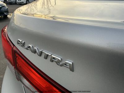 2016 Hyundai ELANTRA SE   - Photo 27 - Garden City, ID 83714