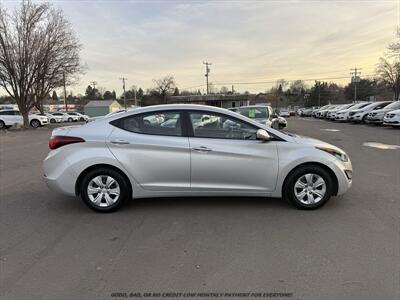 2016 Hyundai ELANTRA SE   - Photo 8 - Garden City, ID 83714