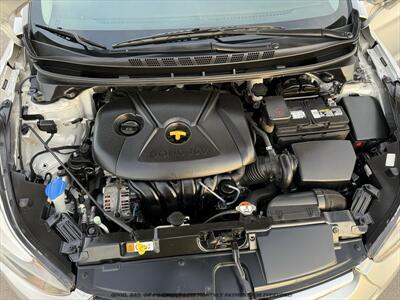 2016 Hyundai ELANTRA SE   - Photo 10 - Garden City, ID 83714