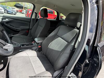 2016 Ford Focus SE   - Photo 10 - Garden City, ID 83714