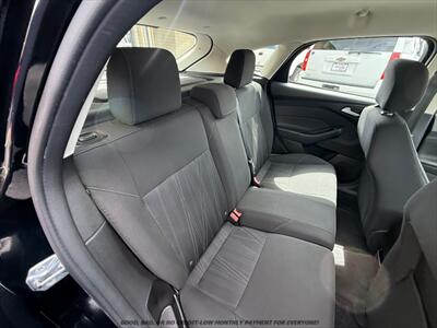 2016 Ford Focus SE   - Photo 16 - Garden City, ID 83714