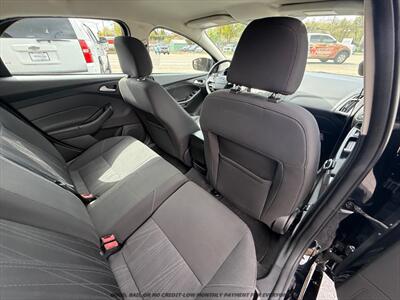 2016 Ford Focus SE   - Photo 17 - Garden City, ID 83714