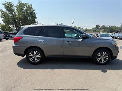 2017 Nissan Pathfinder SV - Photo 8 - Garden City, ID 83714