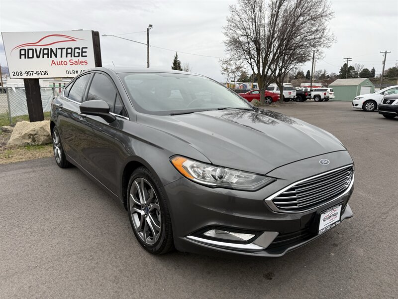 2017 Ford Fusion SE   - Photo 1 - Garden City, ID 83714