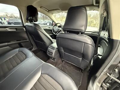 2017 Ford Fusion SE   - Photo 17 - Garden City, ID 83714