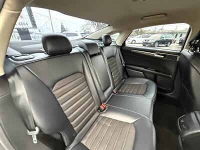 2017 Ford Fusion SE   - Photo 16 - Garden City, ID 83714