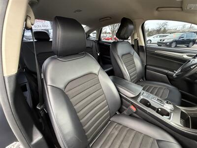 2017 Ford Fusion SE   - Photo 18 - Garden City, ID 83714