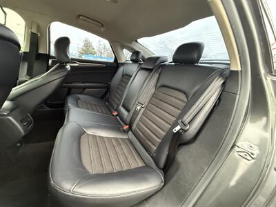 2017 Ford Fusion SE   - Photo 14 - Garden City, ID 83714