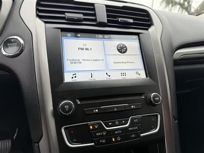 2017 Ford Fusion SE   - Photo 24 - Garden City, ID 83714