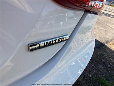 2012 Hyundai SONATA Limited - Photo 33 - Garden City, ID 83714