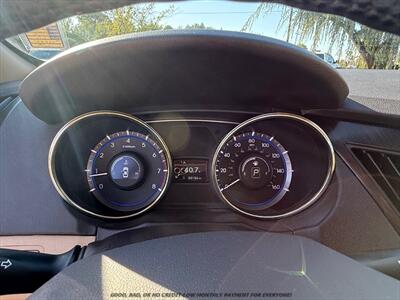 2012 Hyundai SONATA Limited - Photo 12 - Garden City, ID 83714