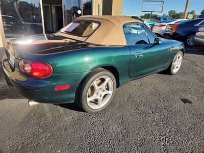 2002 Mazda MX-5 Miata LS 2dr Roadster - Photo 8 - Garden City, ID 83714