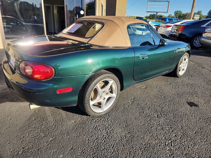2002 Mazda MX-5 Miata LS 2dr Roadster - Photo 8 - Garden City, ID 83714