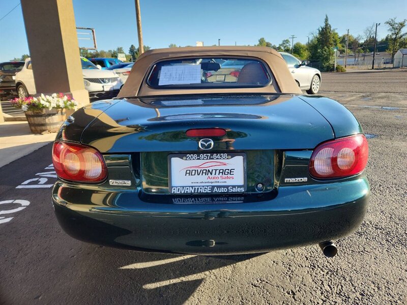 2002 Mazda MX-5 Miata LS 2dr Roadster - Photo 7 - Garden City, ID 83714
