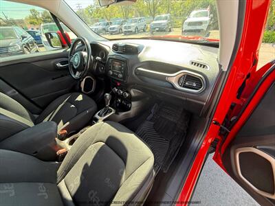 2016 Jeep Renegade Latitude   - Photo 20 - Garden City, ID 83714