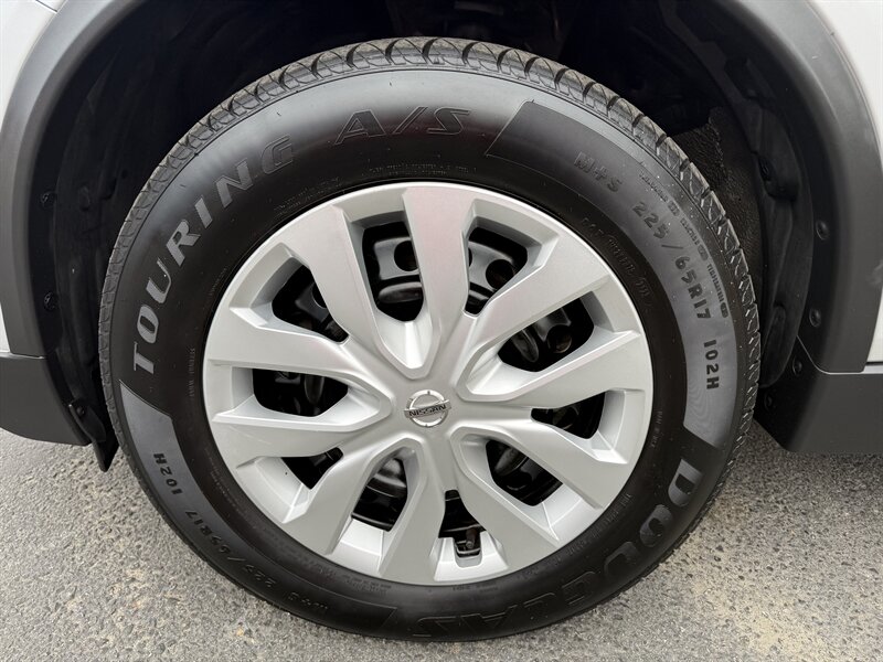 2018 Nissan Rogue S - Photo 23 - Garden City, ID 83714