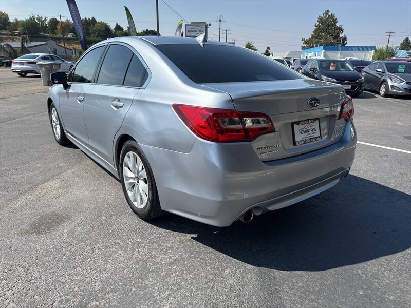 2017 Subaru Legacy 2.5i Premium AWD 4dr Sedan - Photo 5 - Garden City, ID 83714