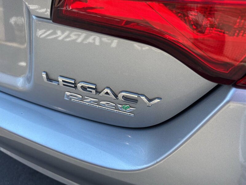 2017 Subaru Legacy 2.5i Premium AWD 4dr Sedan - Photo 29 - Garden City, ID 83714