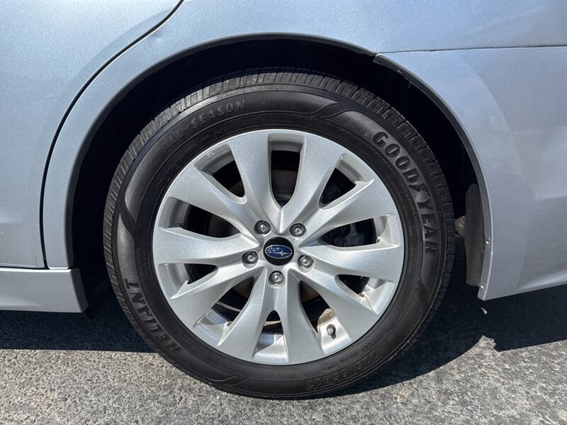 2017 Subaru Legacy 2.5i Premium AWD 4dr Sedan - Photo 20 - Garden City, ID 83714