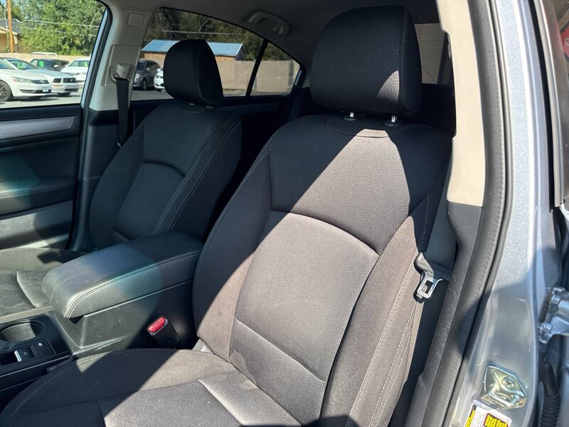 2017 Subaru Legacy 2.5i Premium AWD 4dr Sedan - Photo 11 - Garden City, ID 83714