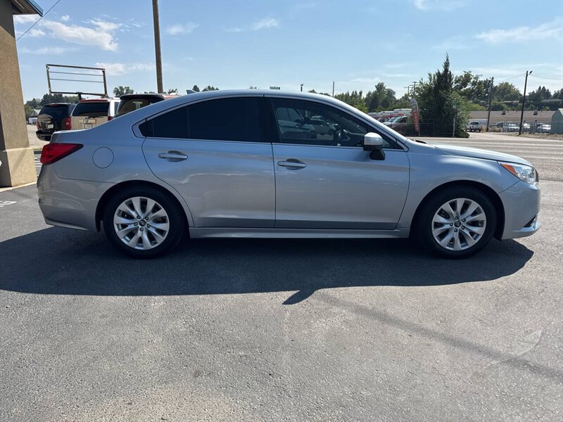 2017 Subaru Legacy 2.5i Premium AWD 4dr Sedan - Photo 8 - Garden City, ID 83714