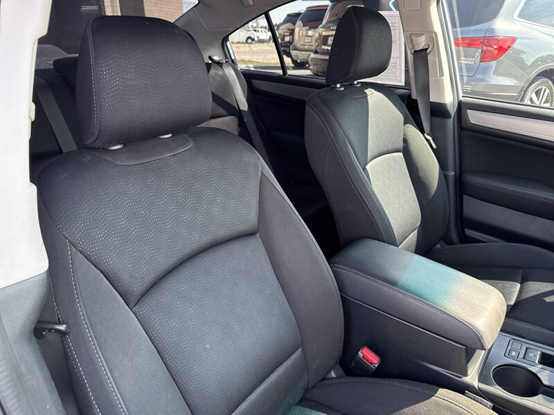 2017 Subaru Legacy 2.5i Premium AWD 4dr Sedan - Photo 17 - Garden City, ID 83714