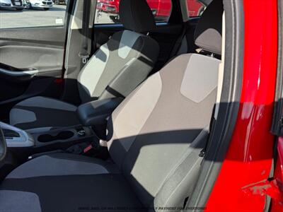 2012 Ford Focus SE   - Photo 11 - Garden City, ID 83714
