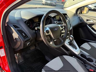 2012 Ford Focus SE   - Photo 10 - Garden City, ID 83714