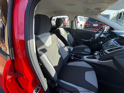 2012 Ford Focus SE   - Photo 18 - Garden City, ID 83714