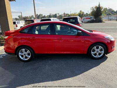 2012 Ford Focus SE   - Photo 8 - Garden City, ID 83714